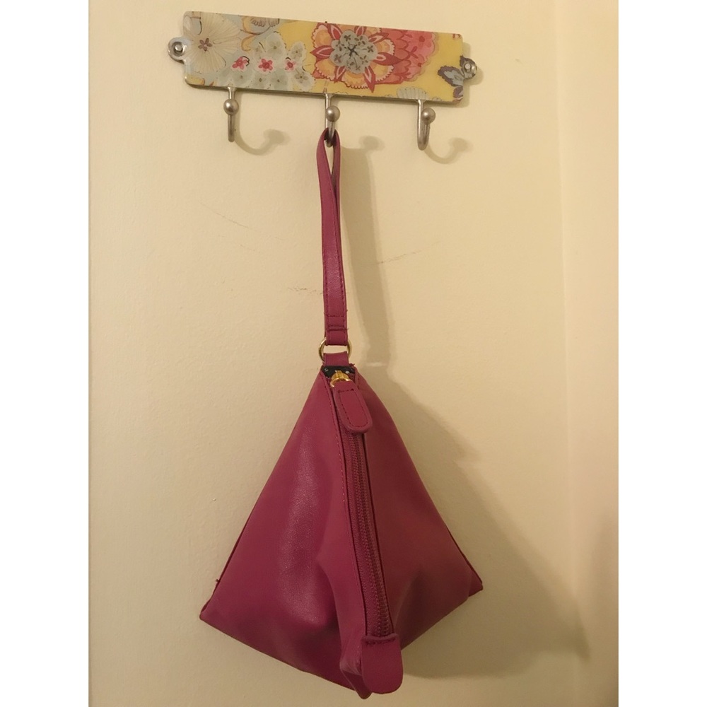 Magenta Triangle/Pyramid Wristlet